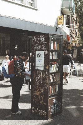 Bücherschrank – Lomography